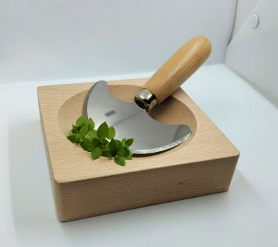 Berceuse hachoir de cuisine manche en bois pour persillade